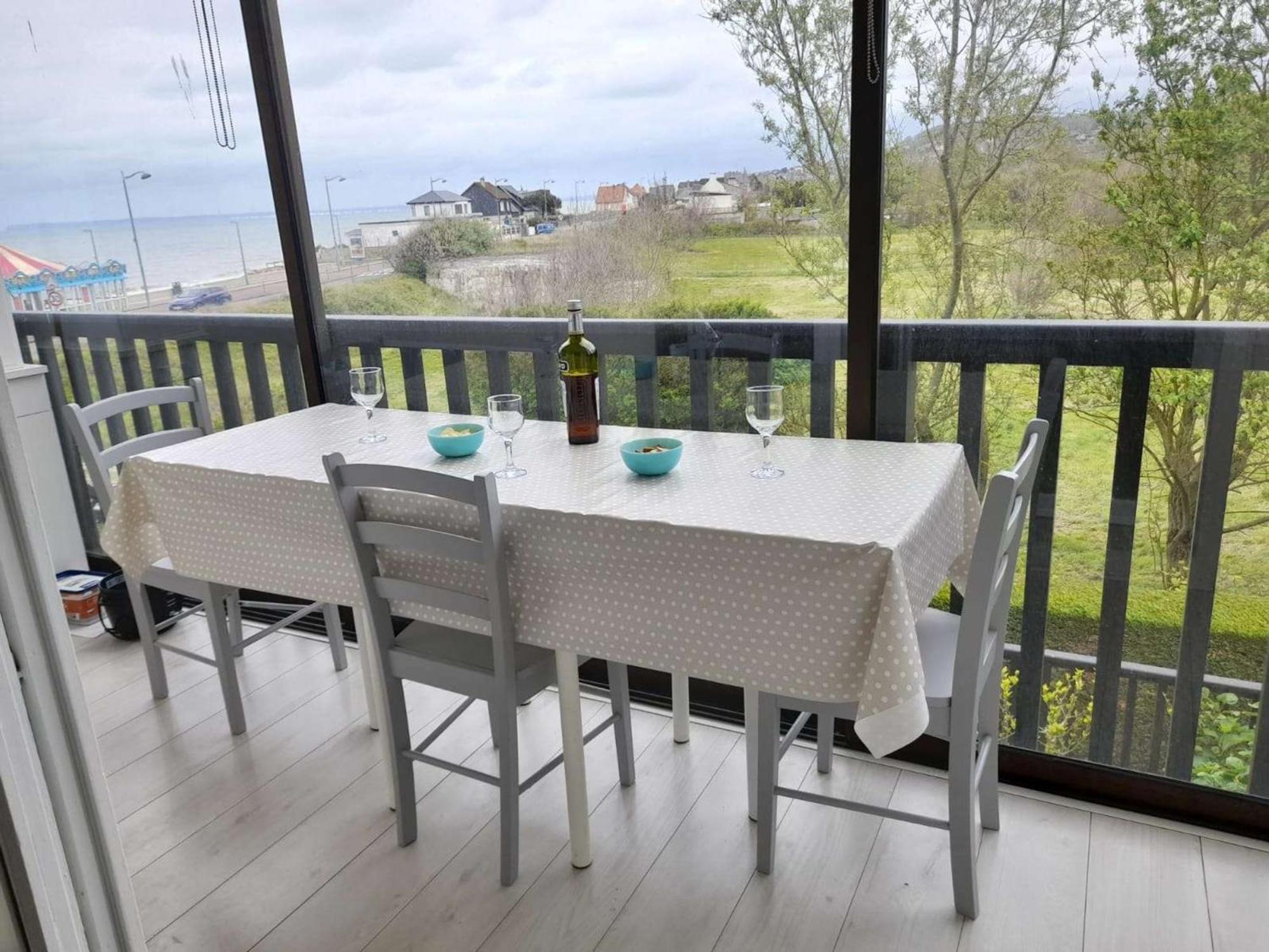 Appartement Refait A Neuf Avec Loggia Et Parking, A 2 Pas De La Plage Et Des Commerces - Fr-1-712-7 ヴィレ・シュル・メール エクステリア 写真